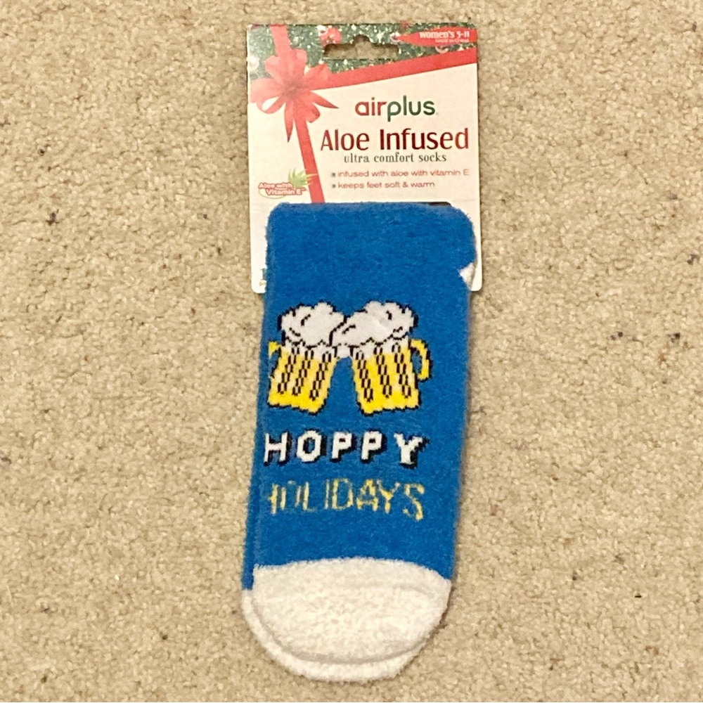 NWT Airplus Aloe Infused Ultra Comfort Socks